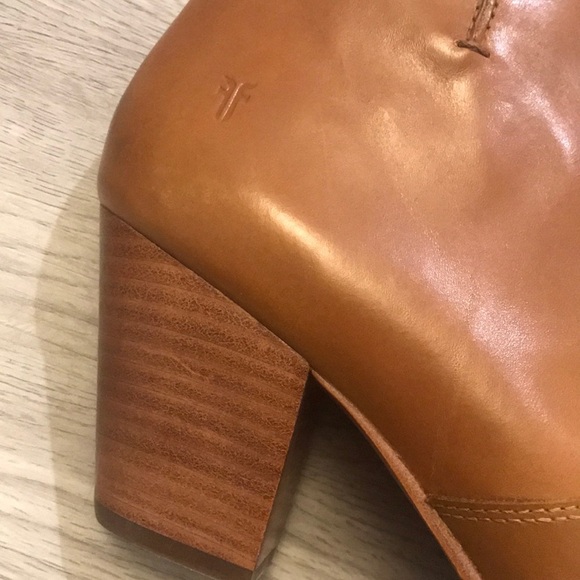 Frye Classic Jennifer Pointed Toe Ankle Bootie - Picture 11 of 15